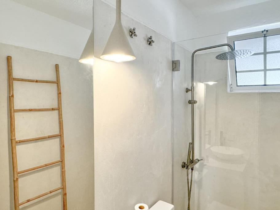 Costa Inn Beach House With Pool By Homeful Homes Costa de Caparica Εξωτερικό φωτογραφία