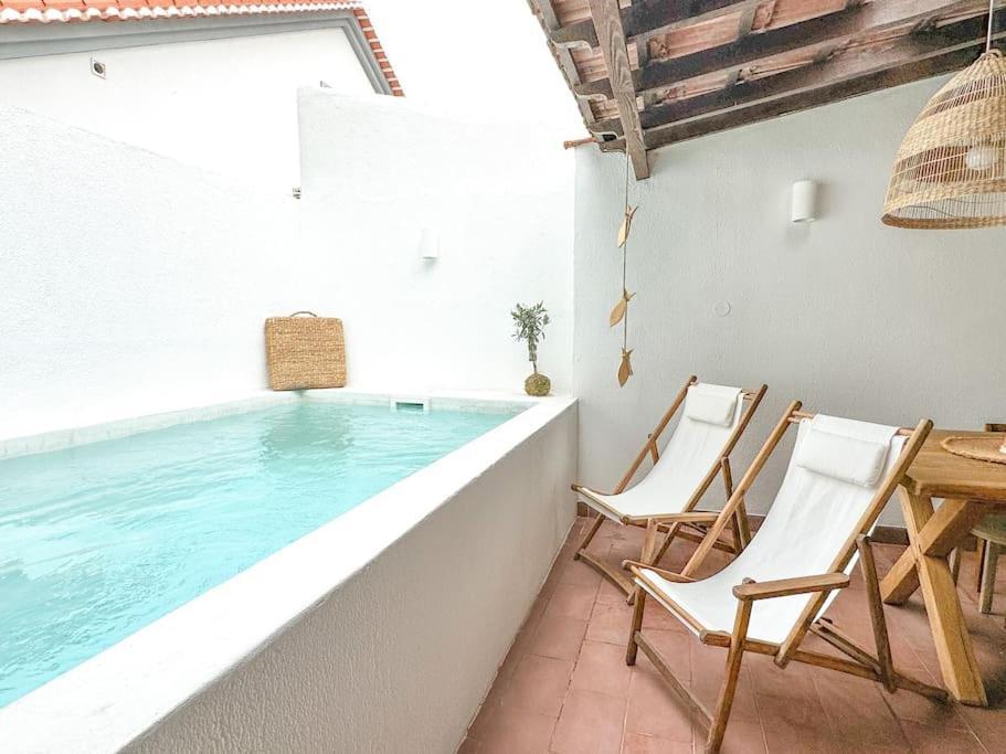 Costa Inn Beach House With Pool By Homeful Homes Costa de Caparica Εξωτερικό φωτογραφία